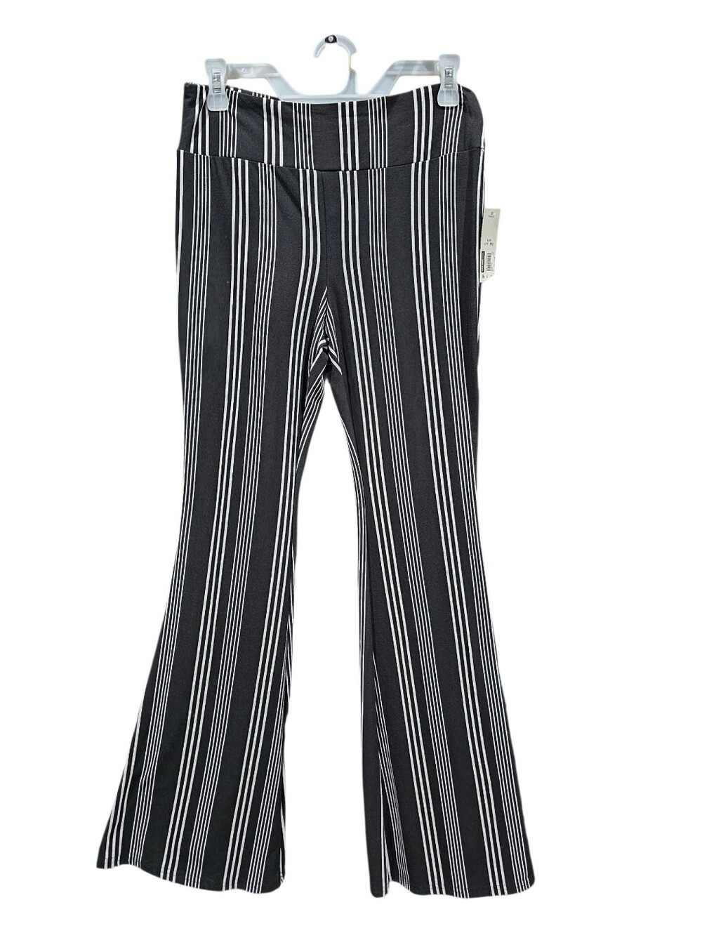 NWT No Boundaries Stretch Bellbottom Bell Bottom Pants Black White Pin Stripe L - Picture 12 of 12